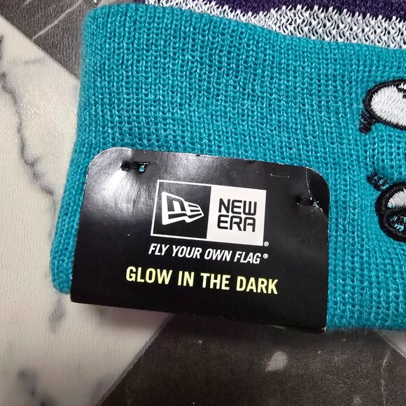 Charlotte Hornets toboggan hat - Picture 3 of 3